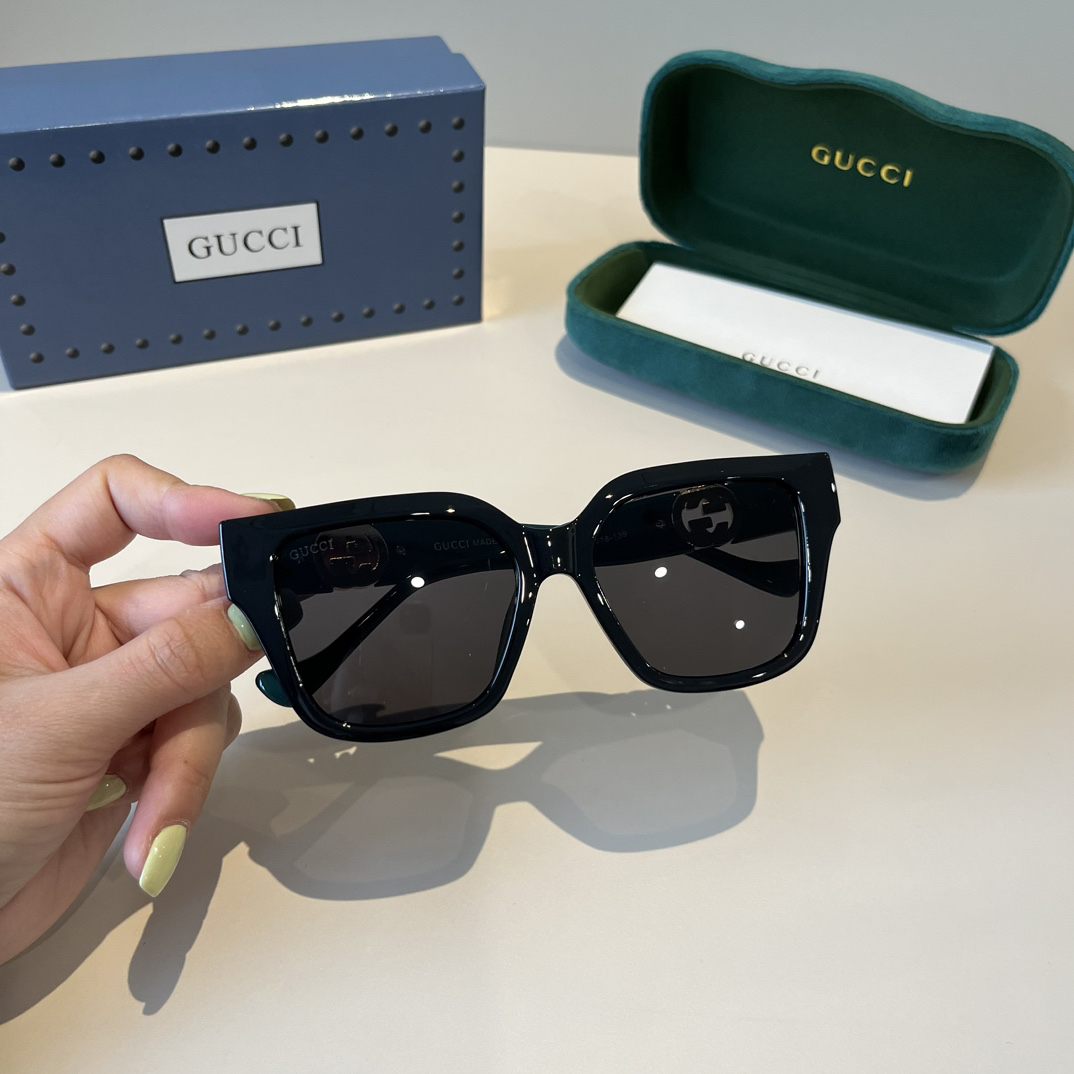 Gucci Round Frame Sunglasses