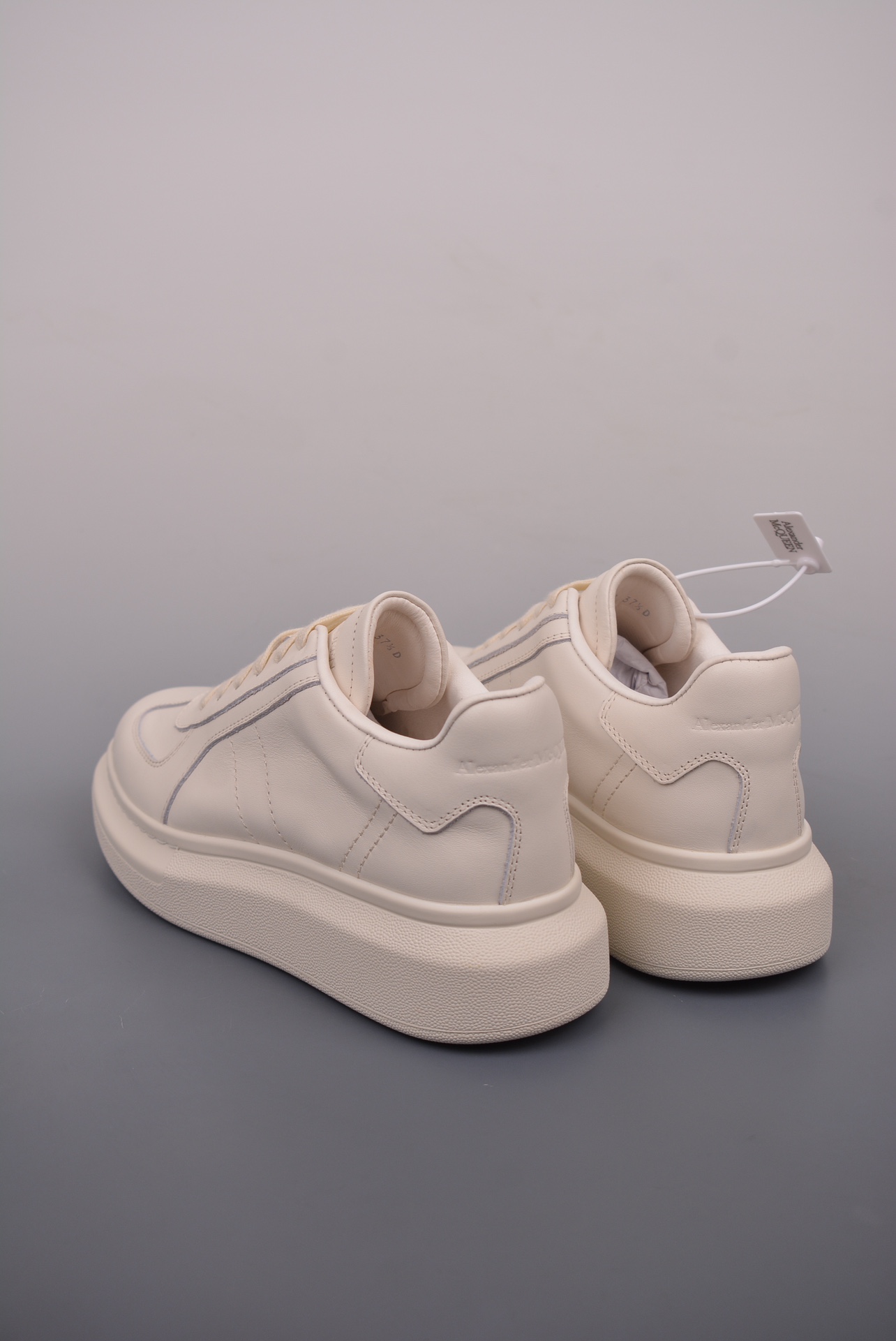 Alexander McQueen Oversized Retro Sneakers Off-White 807882 WHABG 9348