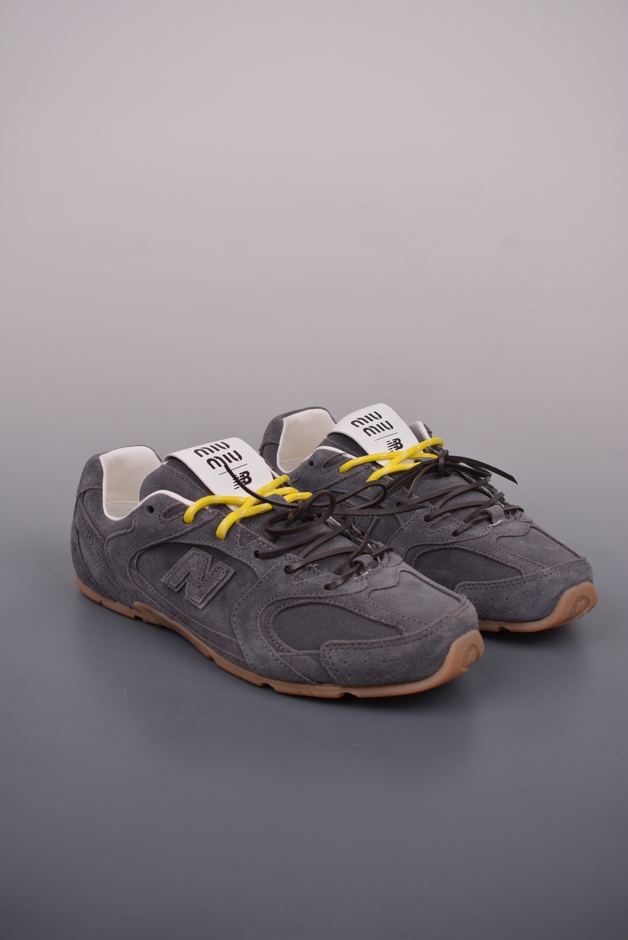 Miu Miu x New Balance 530 SL 