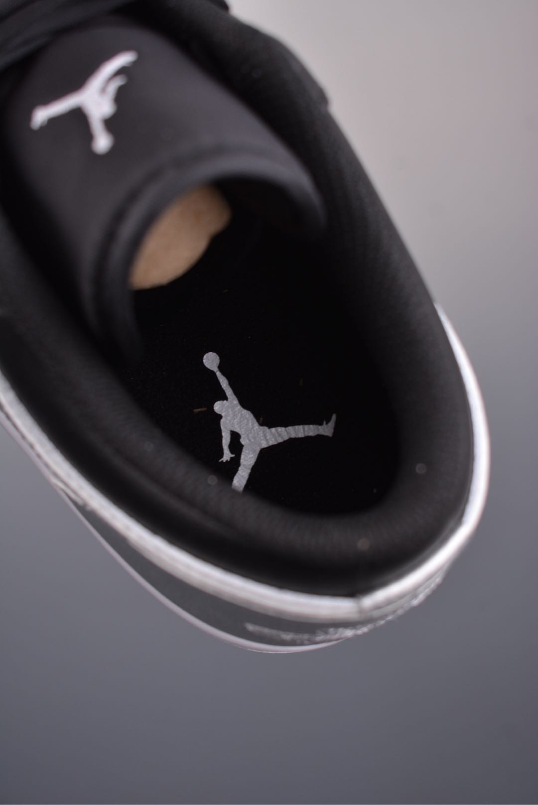 Nike Air Jordan 1 Low SE White Black Matte Silver 553558-131