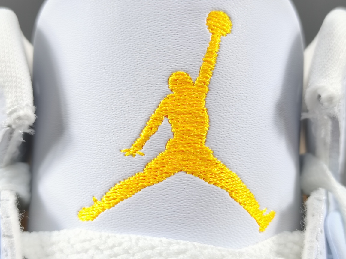 Nike Wmns Air Jordan 3 RetroLaser Orange CK9246-108
