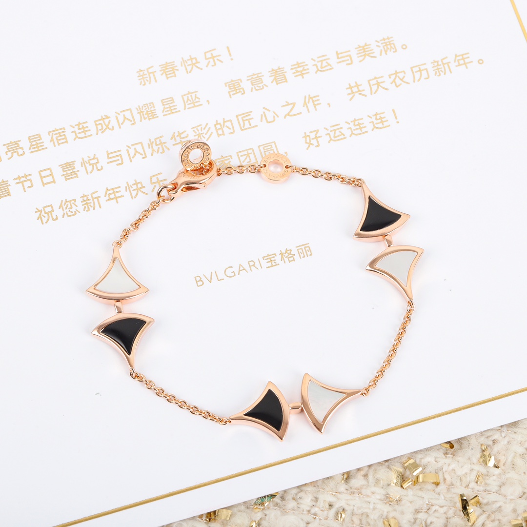 Bulgari Shell Fan Bracelet
