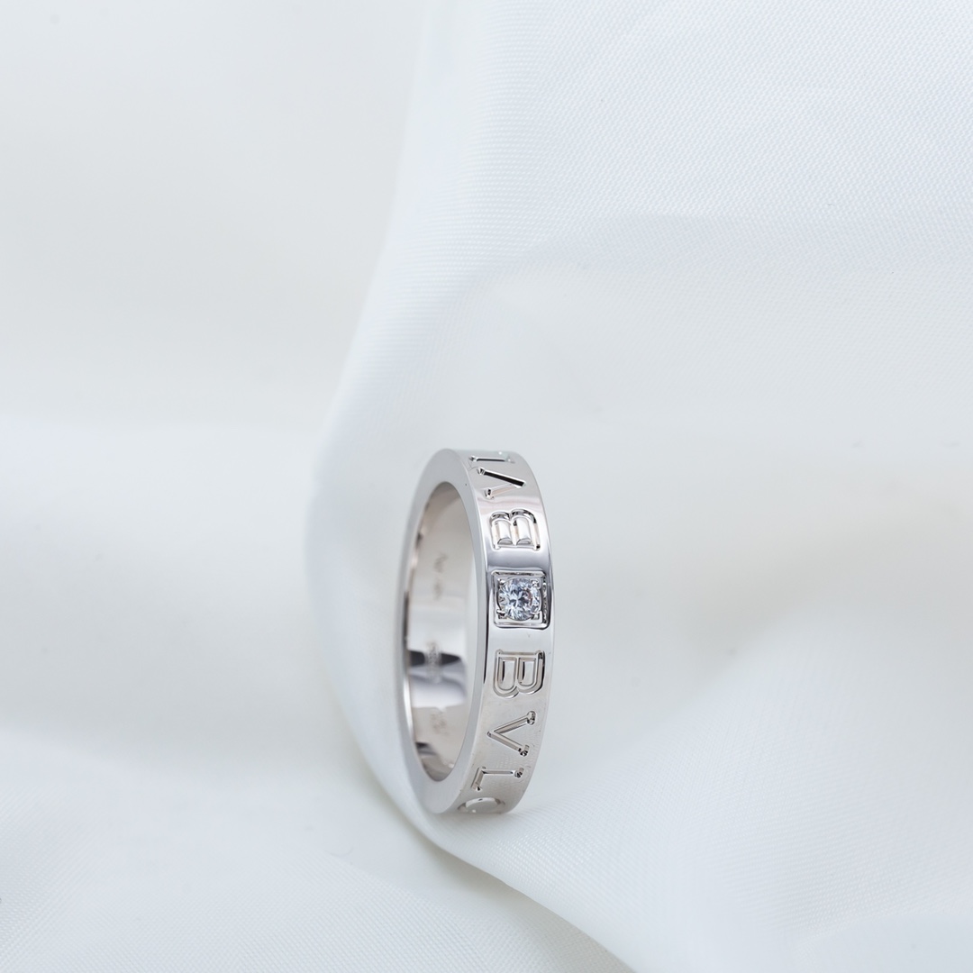 Bulgari letter logo ring