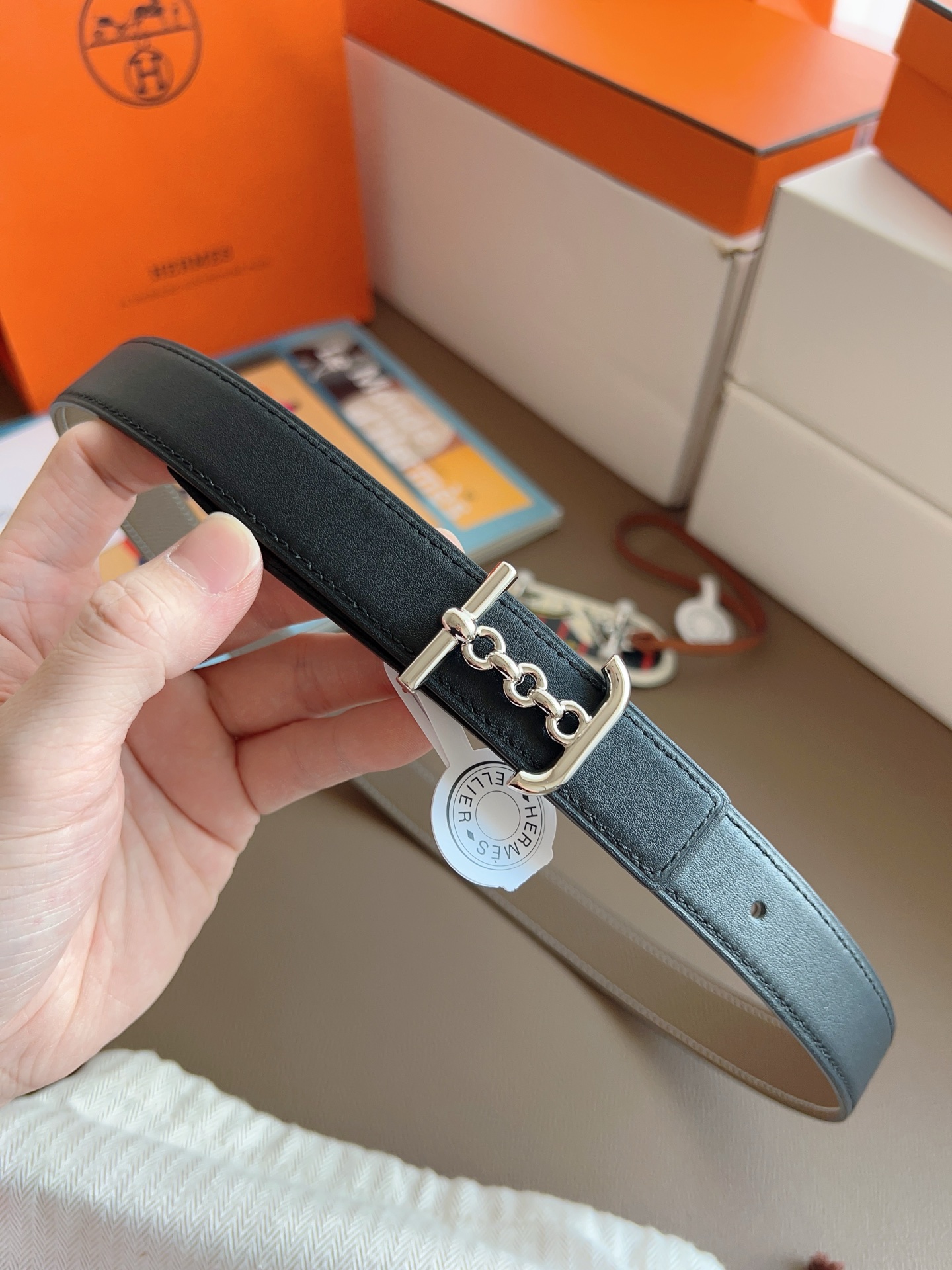 Hermès 2025 New Women's Double-Sided Belt 2.4cm Width