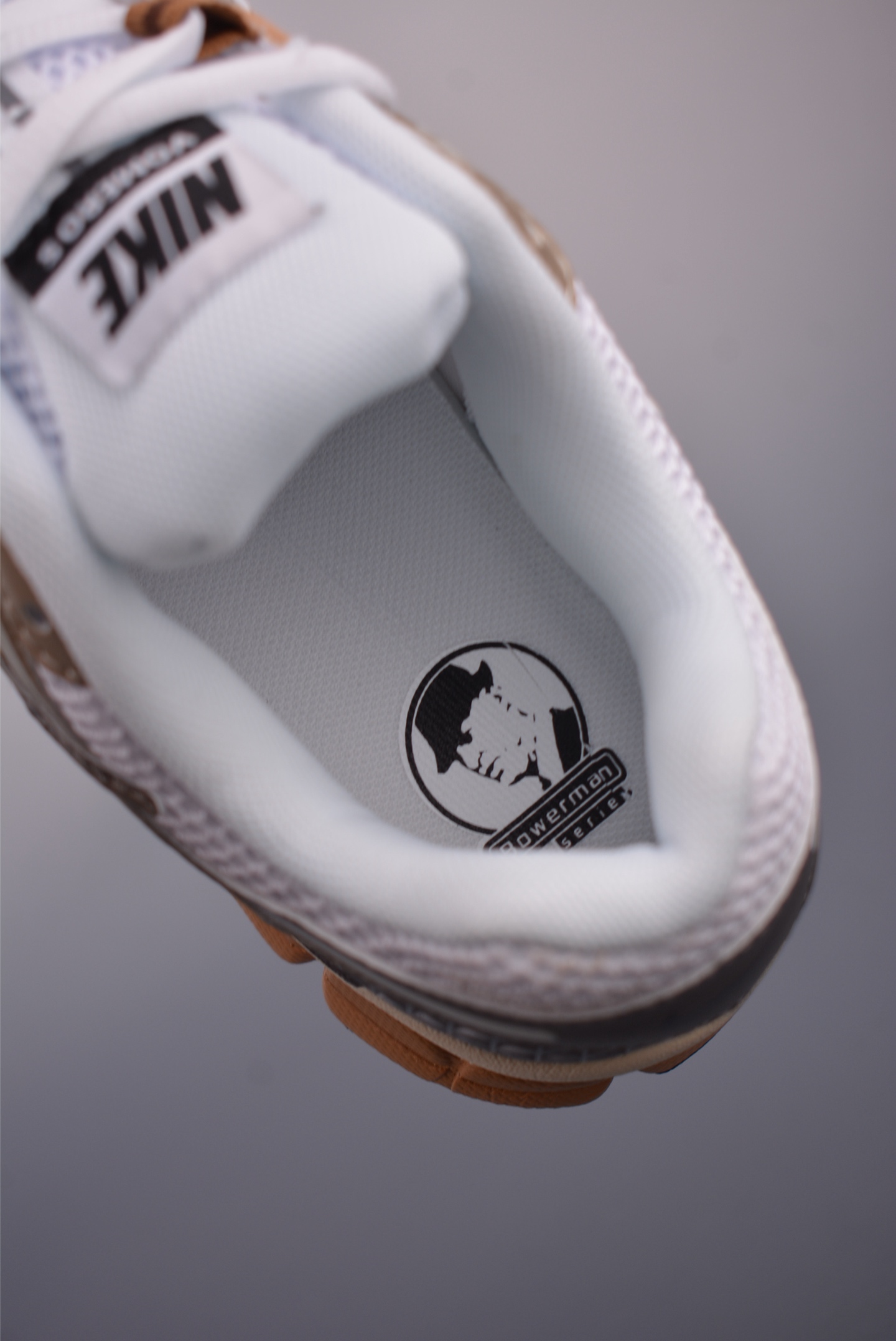 Nike Zoom Vomero 5 