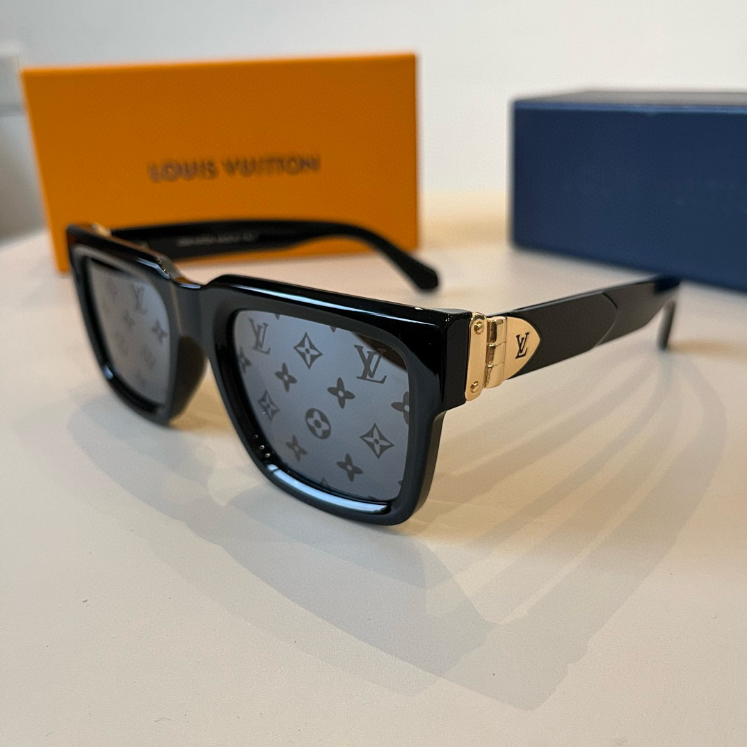 Louis Vuitton square frame sunglasses
