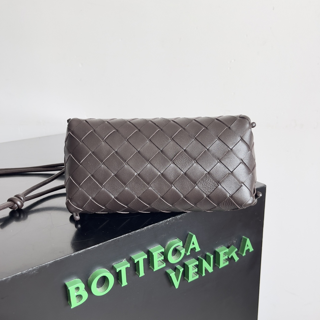Bottega Veneta Concert Pouch Mini Bag 794258