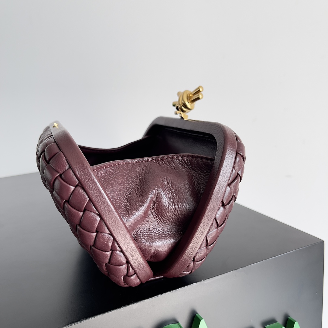 Bottega Veneta 24 Spring Fashion Braided Evening Bag 717622