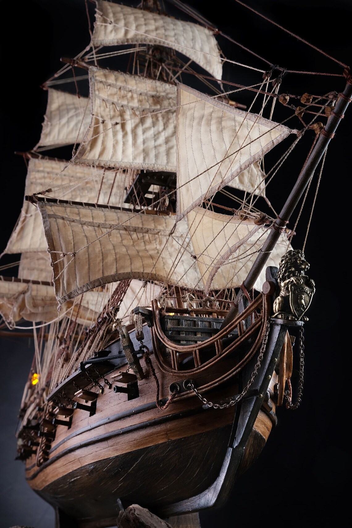 Black Pearl Model Ship - Pirates of the Caribbean model ship