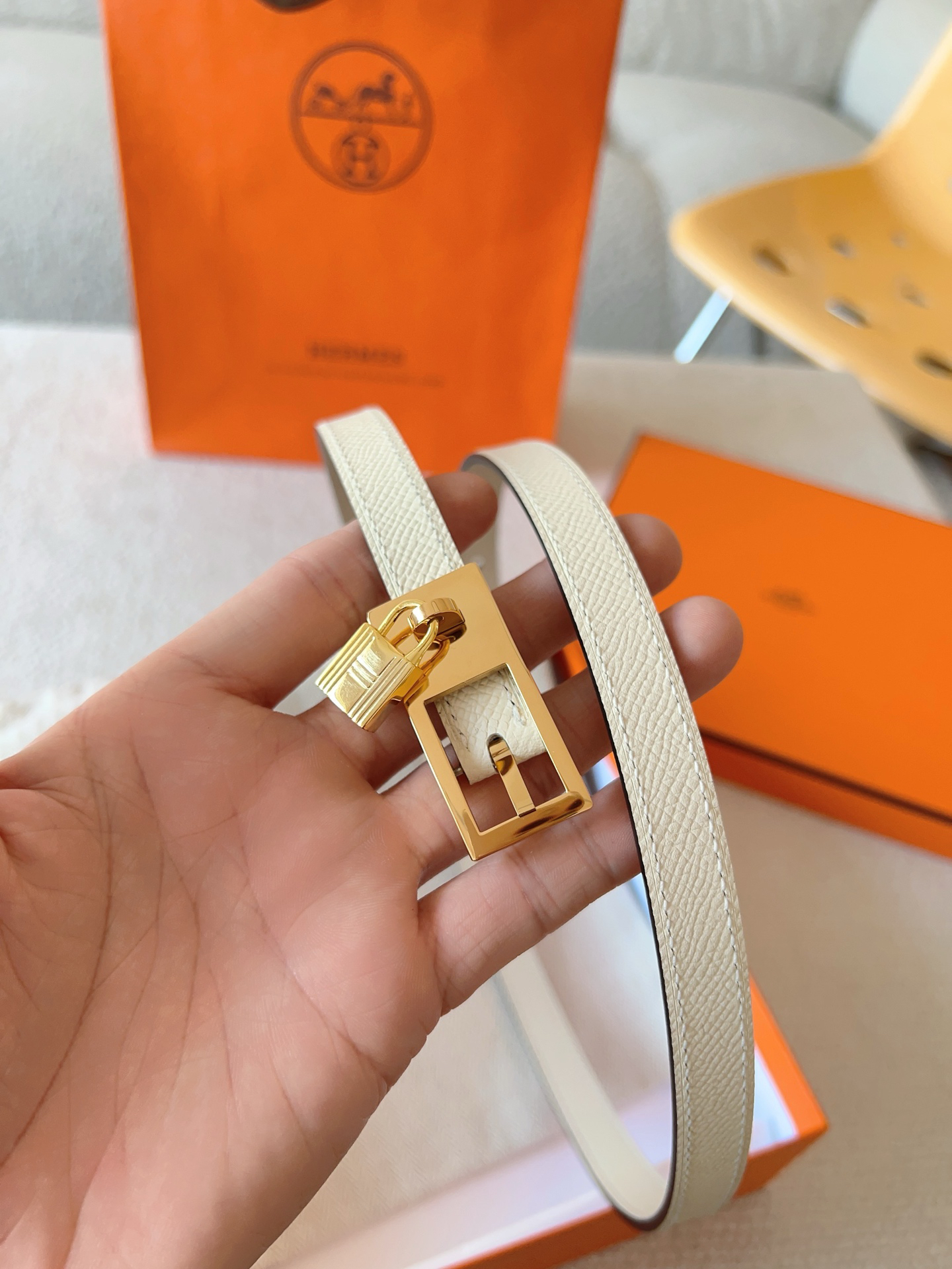 Hermès Women's Calfskin Double-Sided Pin Buckle Belt 1.5cm Width