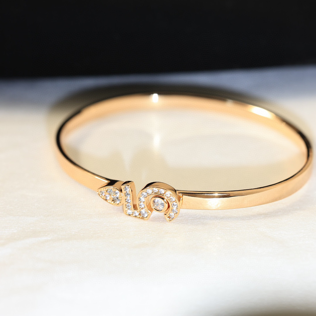 CHANEL No. 5 diamond bracelet