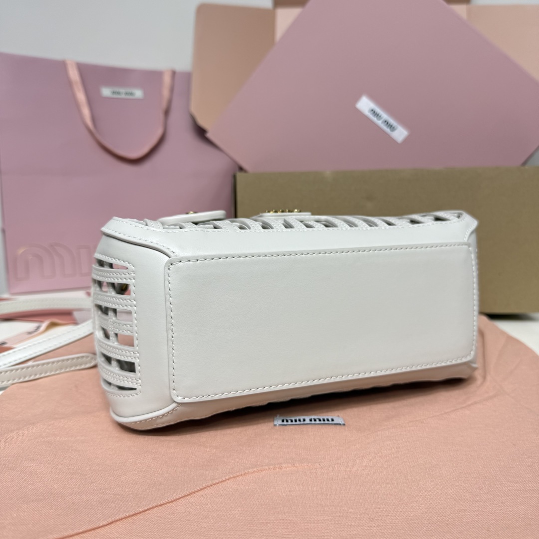 Miu Miu Naa leather bag 5BA294
