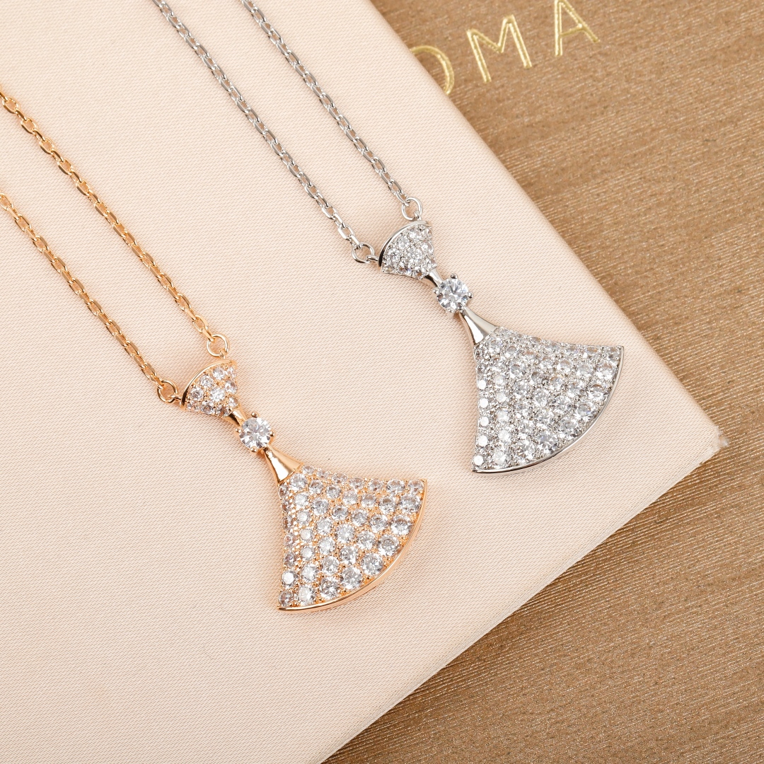 Bulgari fan-shaped full diamond necklace