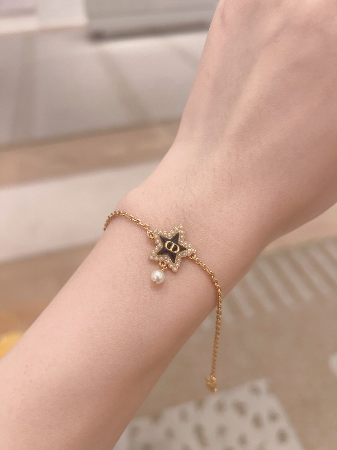Dior black five-pointed star bracelet