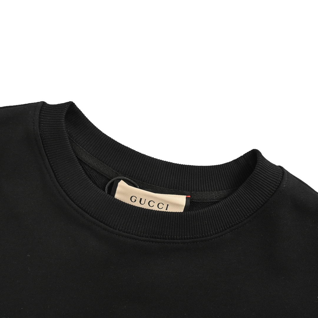 Gucci 24Fw graffiti lettering foam print crew neck sweatshirt