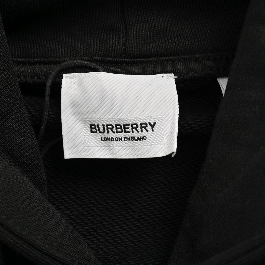 Burberry 24Fw hooded sweatshirt with horse patch on the back