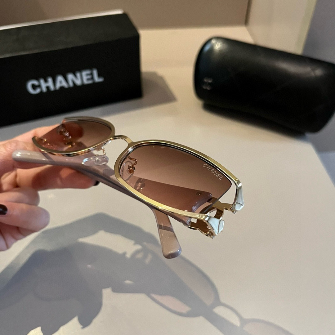 Chanel round frame sunglasses