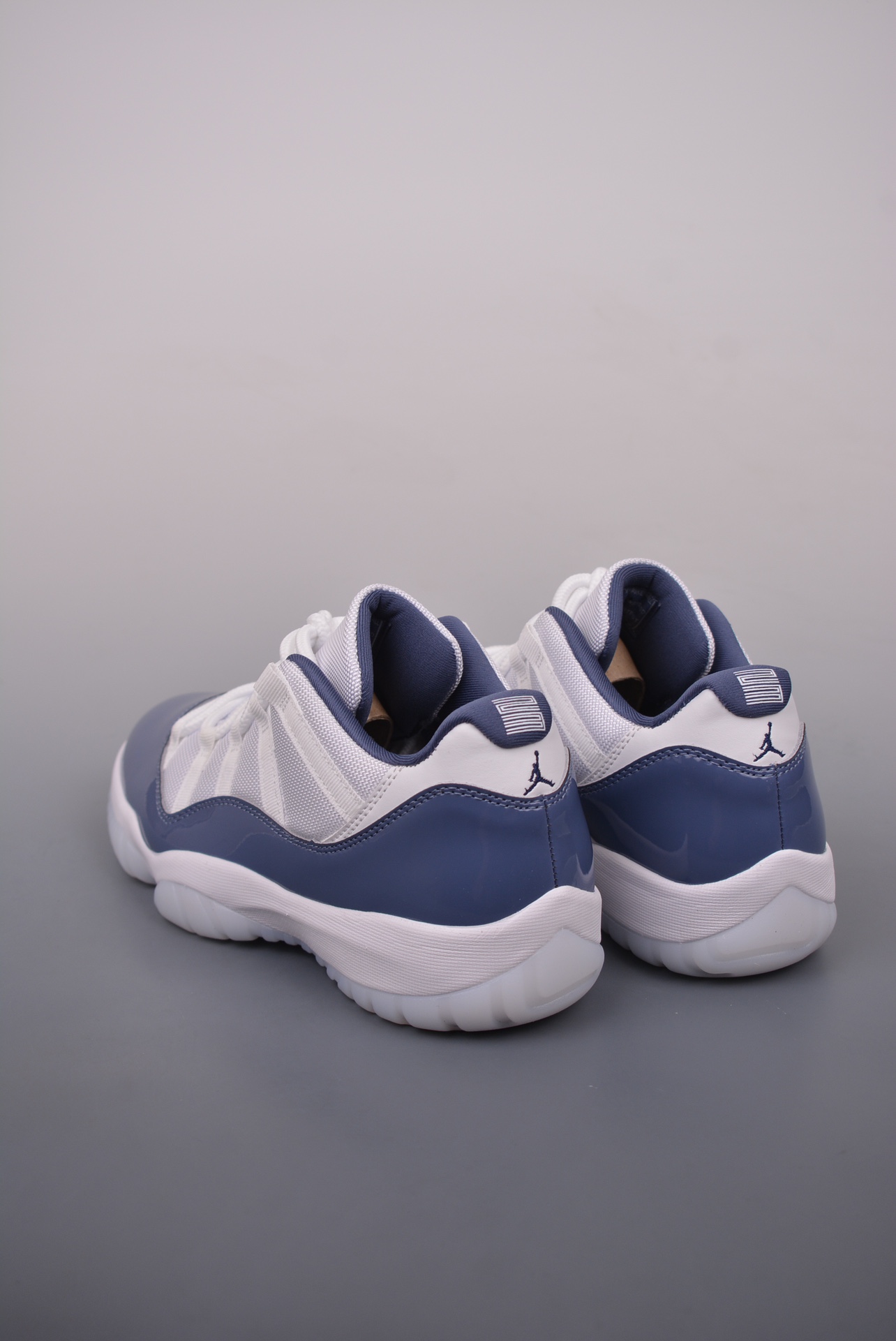 Nike Air Jordan 11 Retro Low Diffused Blue FV5104-10