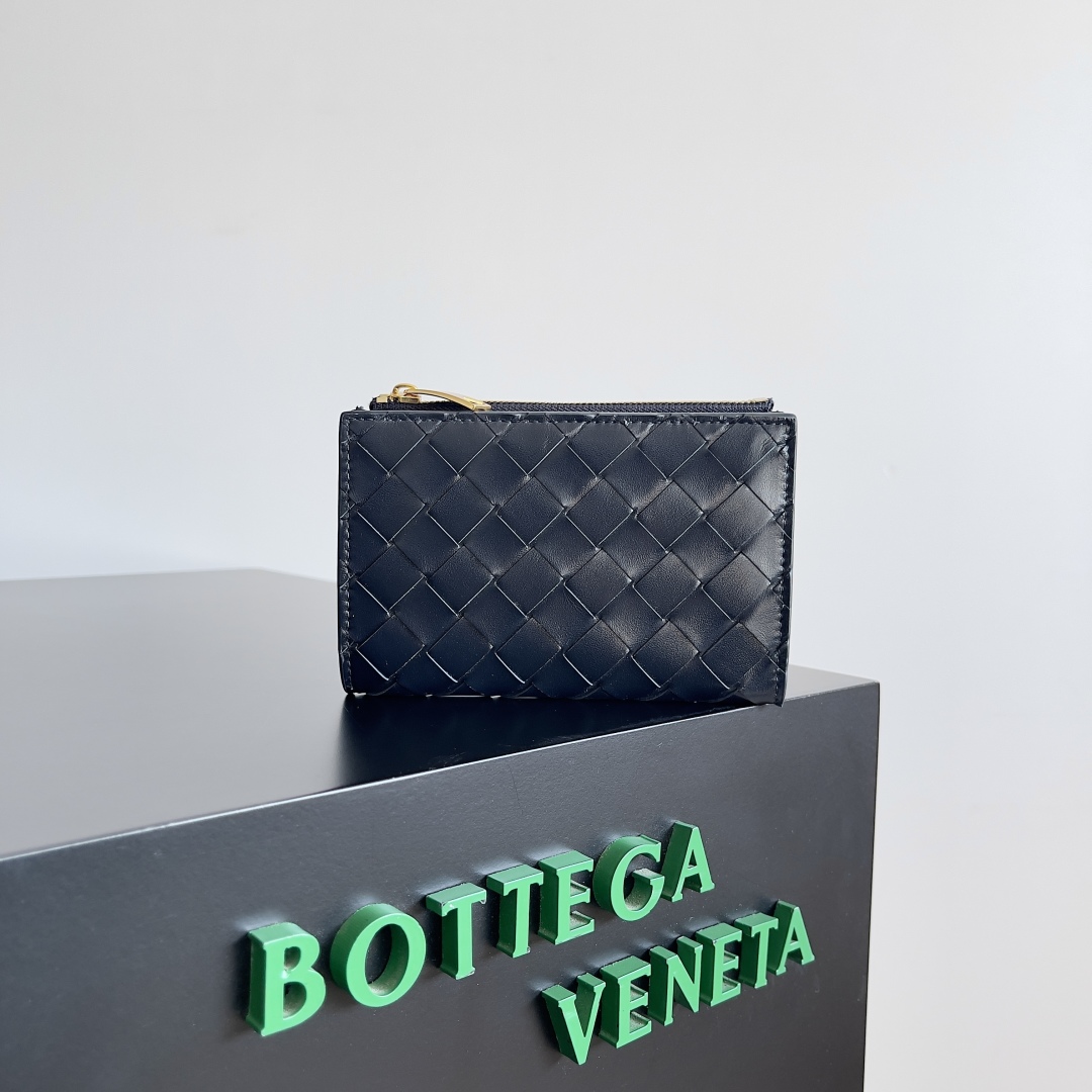 Bottega Veneta Braided Small Wallet 667468