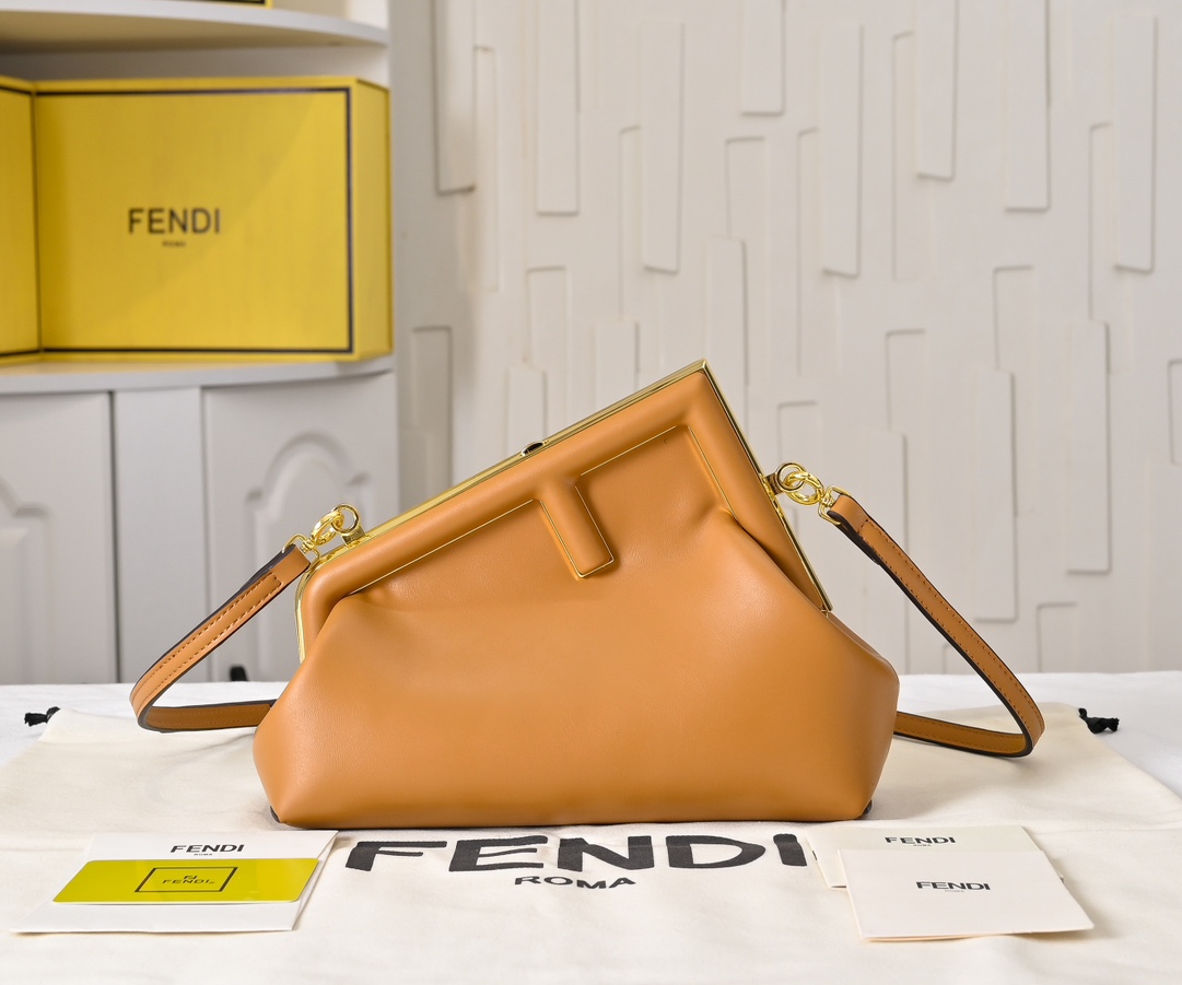 FENDI First Shoulder Bag 80016