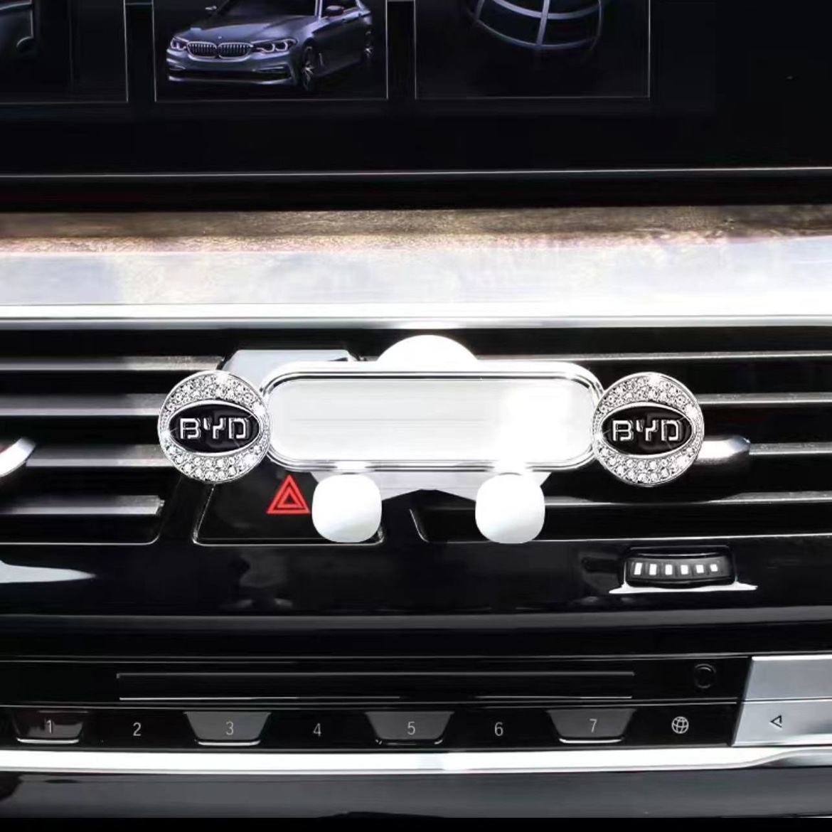 🚗2023 car logo mobile phone holder