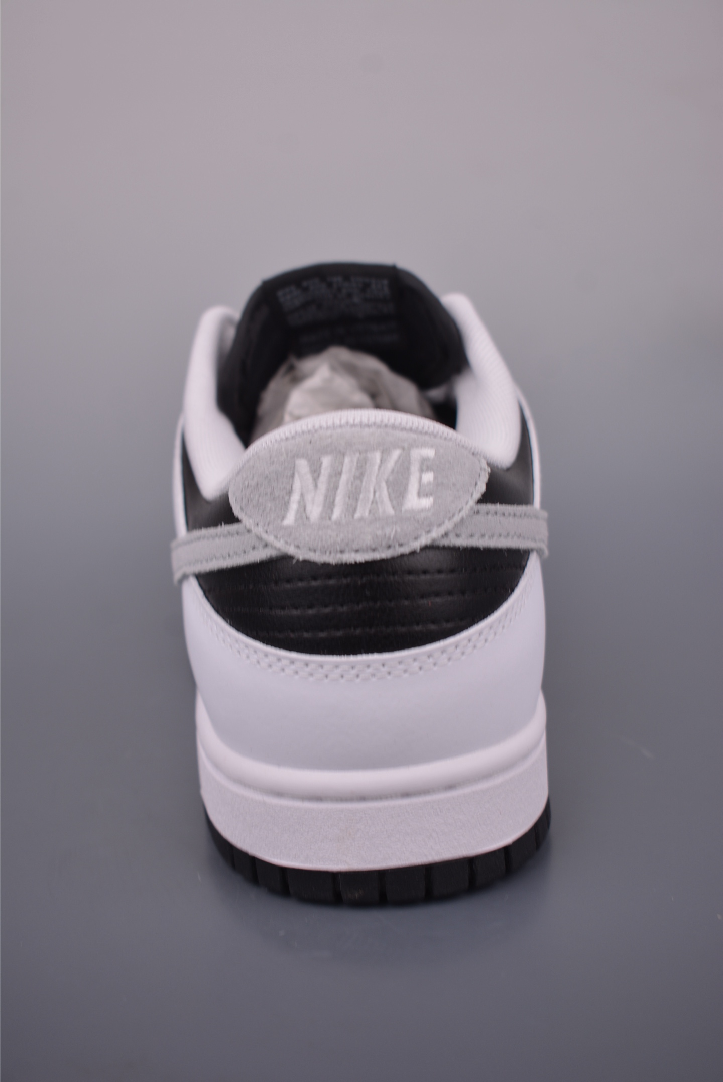 NIKE SB Dunk Low 