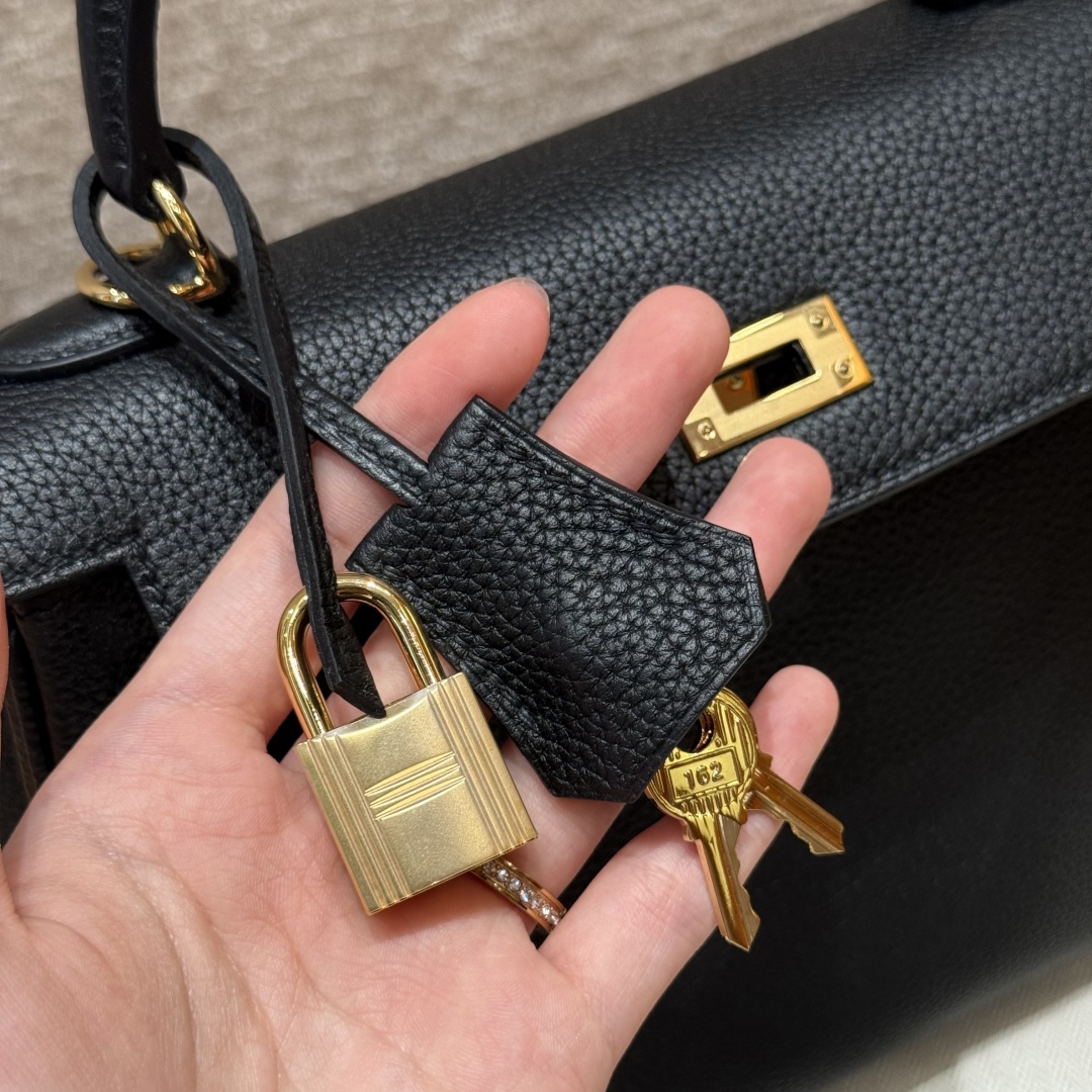 Hermès Kelly ck89Noir Handbag (Handmade to Order)