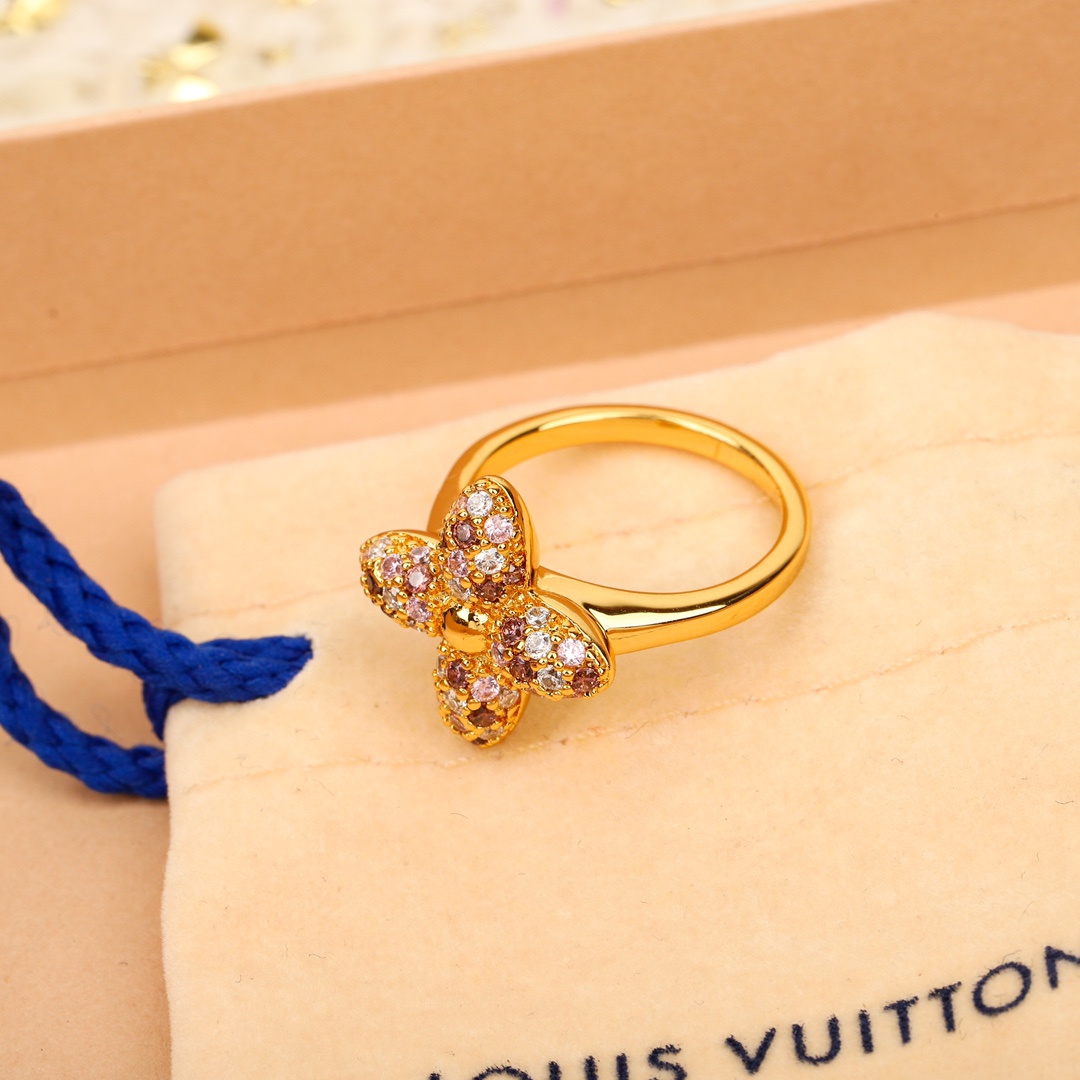 Louis Vuitton Four Leaf Clover Ring