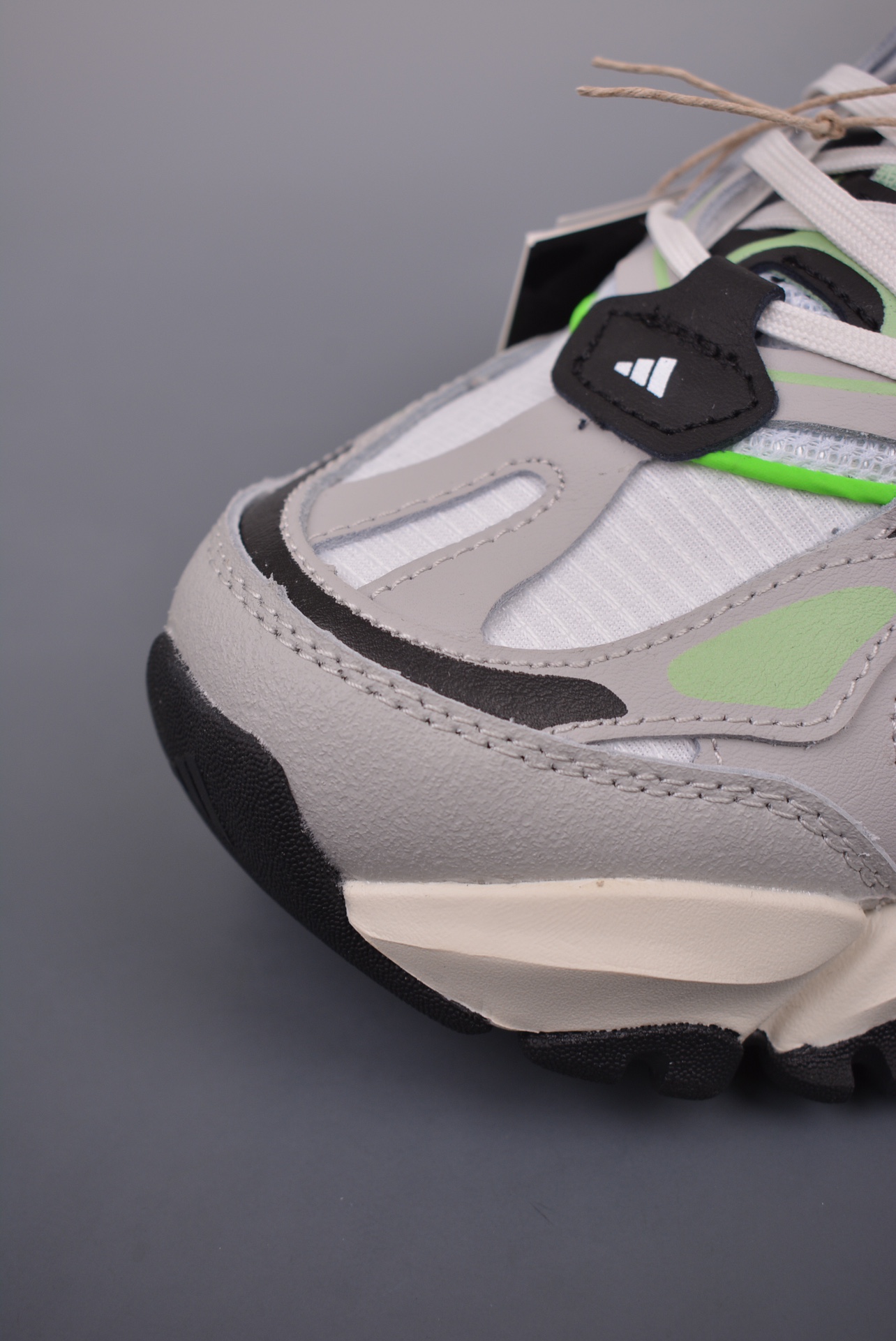 Adidas XLG Runner Deluxe light gray, white, black and green IH7800