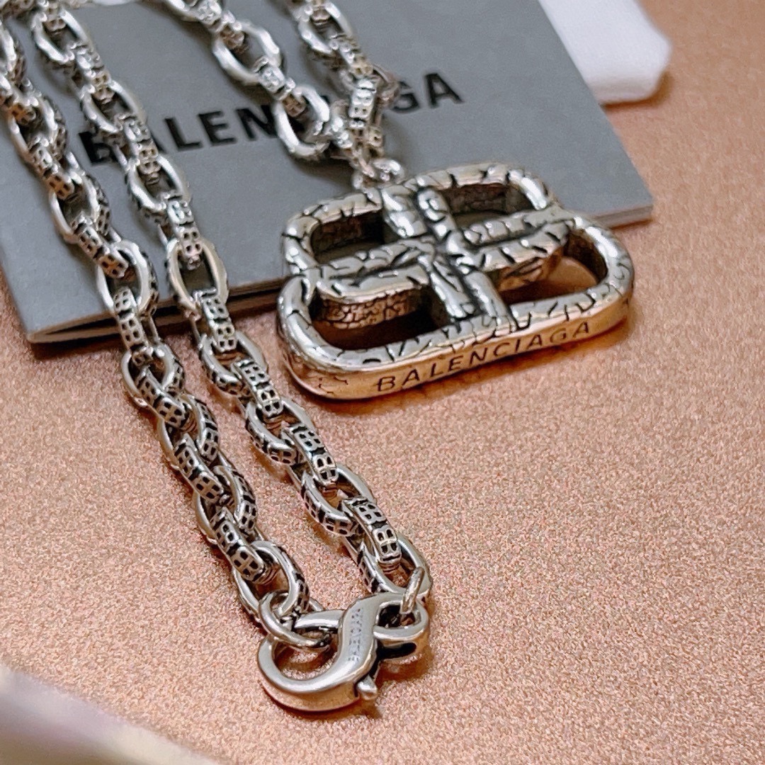 Balenciaga BB chain vintage necklace