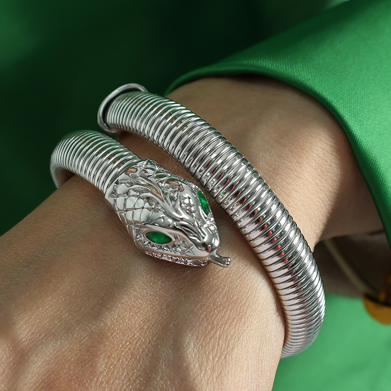 🌲Early Christmas Sale 49% OFF🌲Titanium Steel Cobra Stretch Bracelet – Bold Snake Design with Green Stone Accents