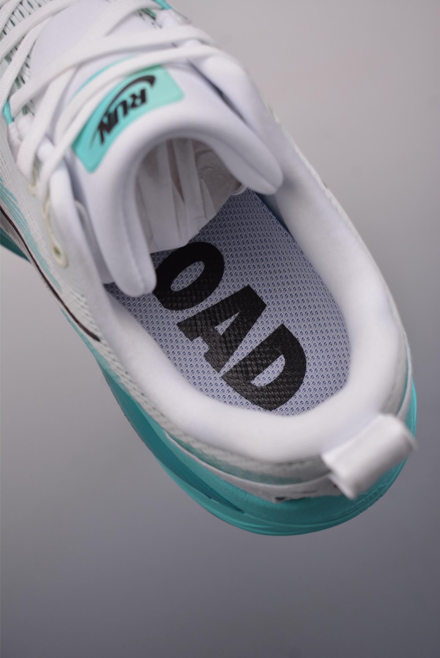 Nike Vomero 18 ZoomX White Green HM6803-103