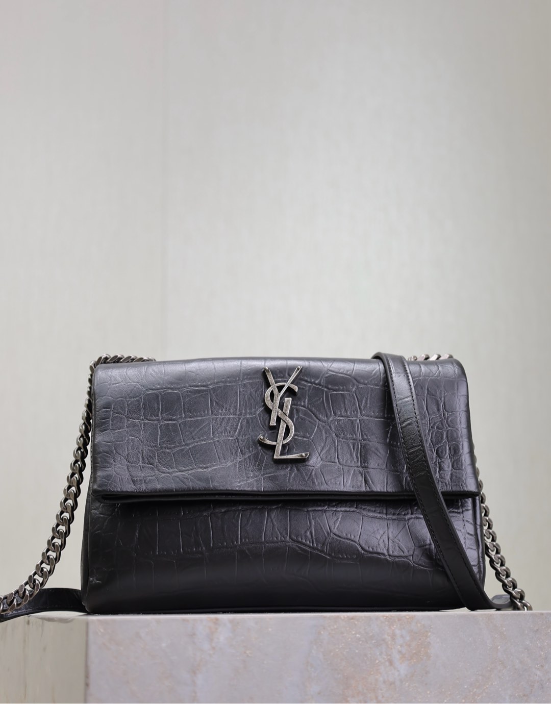 Yves Saint Laurent West Hollywood Chain Bag 738820