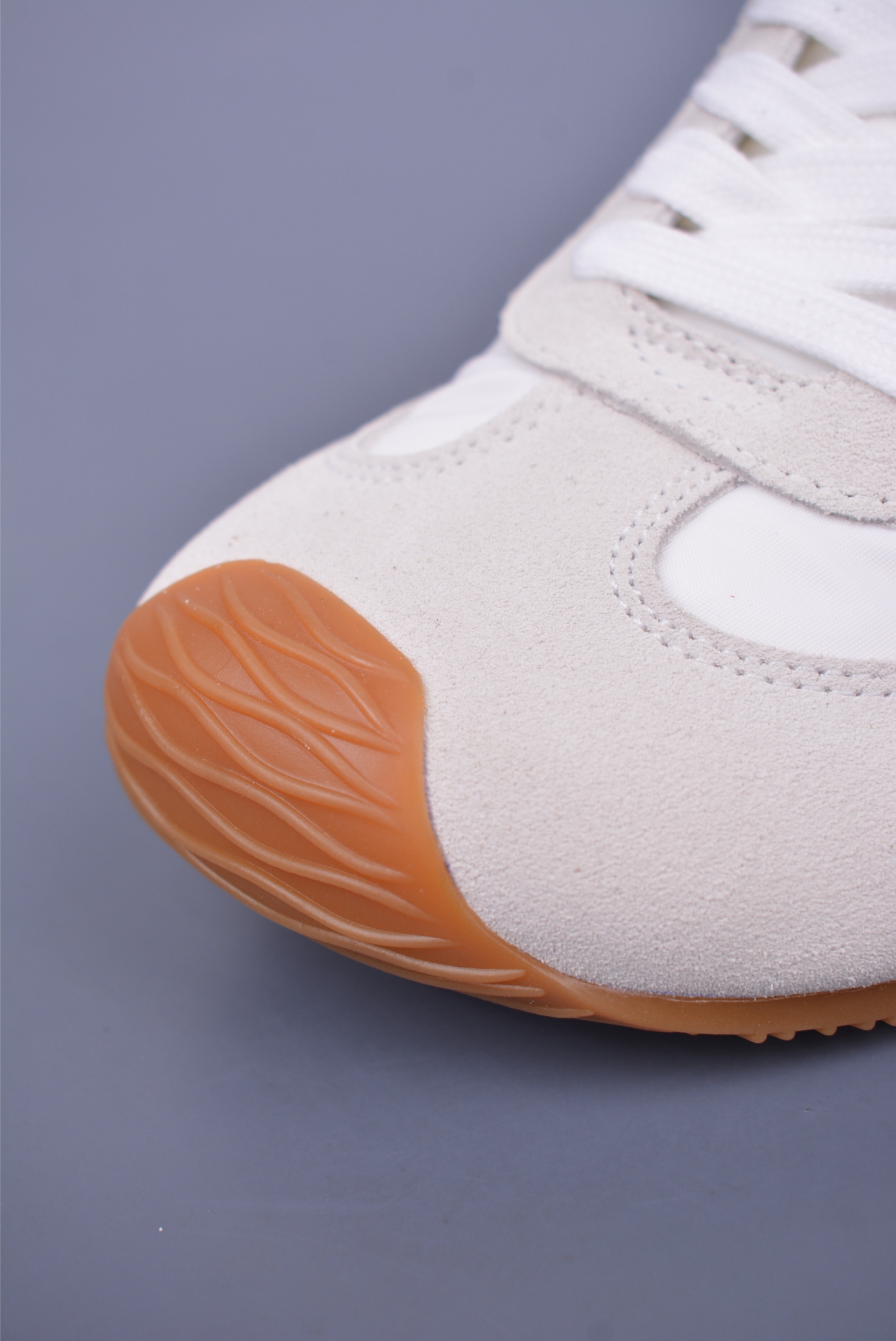 Loewe Ballet Runner 2.0 Sneakers Off-White M816282XB3-2100