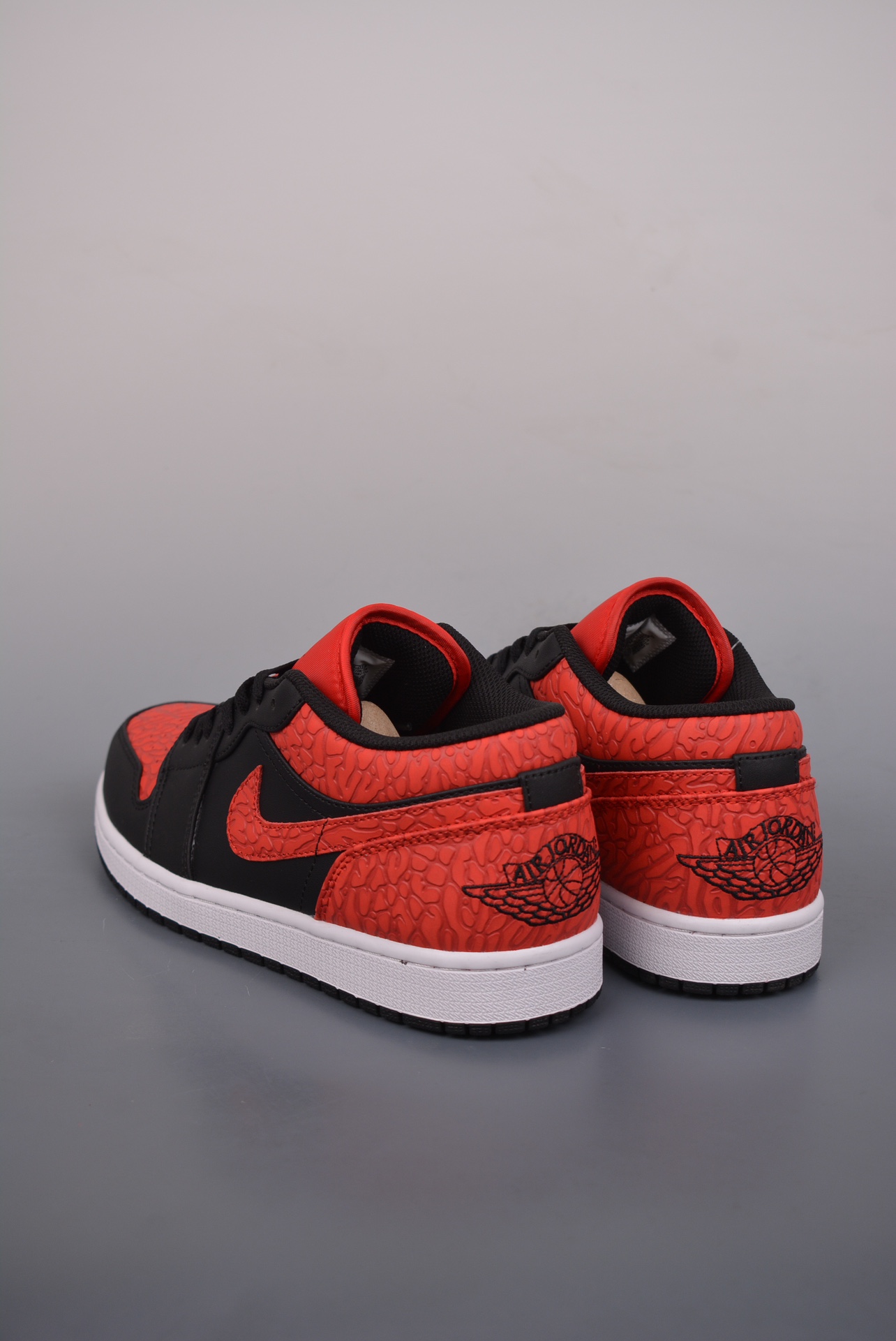Air Jordan 1 Low Black and Red Cracked 553558-013