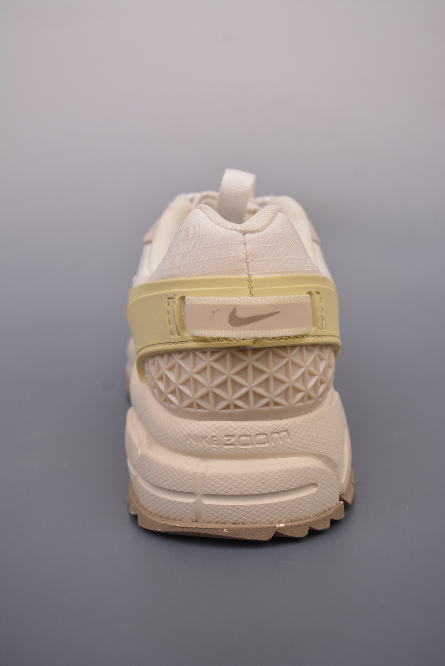 Nike Zoom Vomero 5 RoamPale Ivory Light Khaki FV2295-101