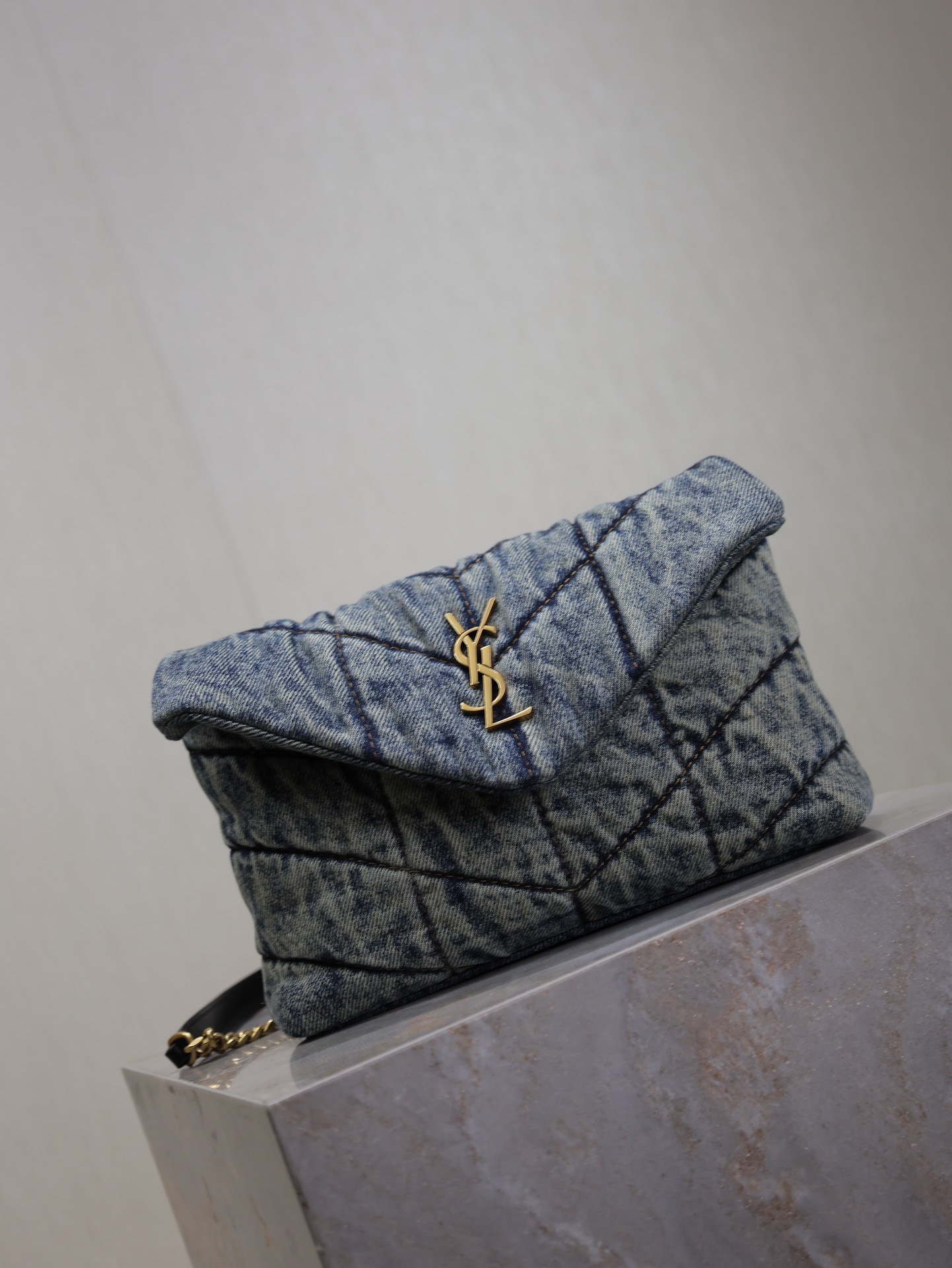 Yves Saint Laurent Loulou ffer denim bag 620333