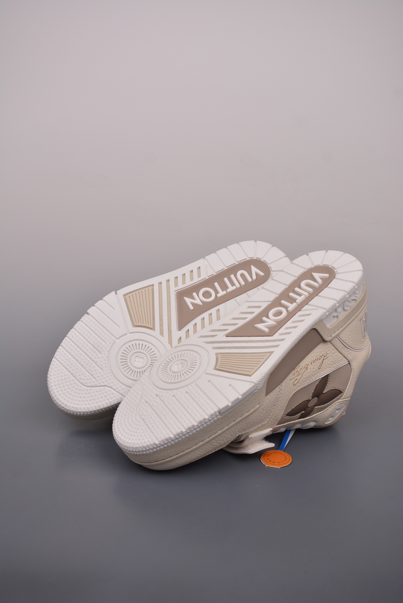 Louis Vuitton Archlight Sneakers Beige Gray