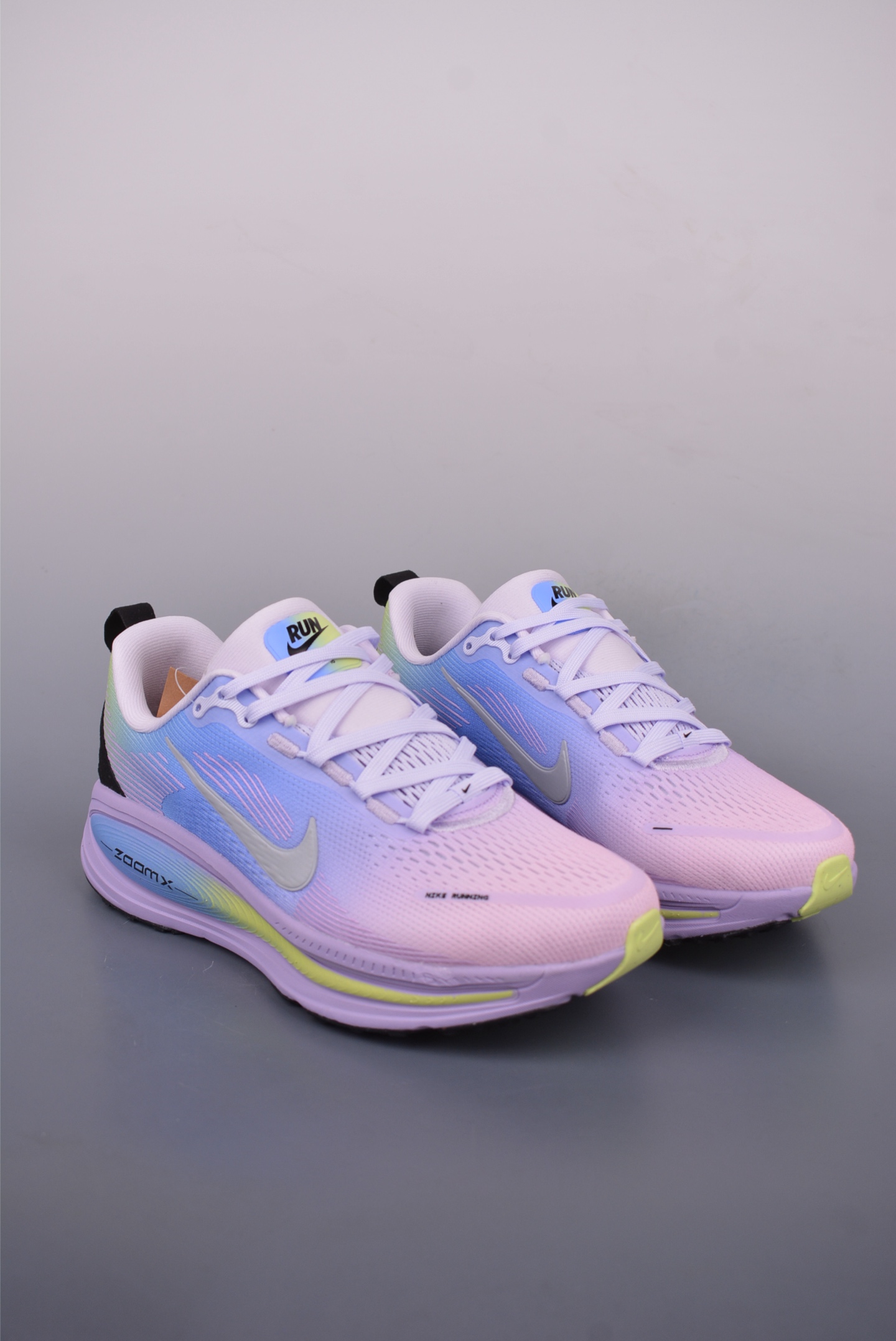 Nike Vomero 18 ZoomX 