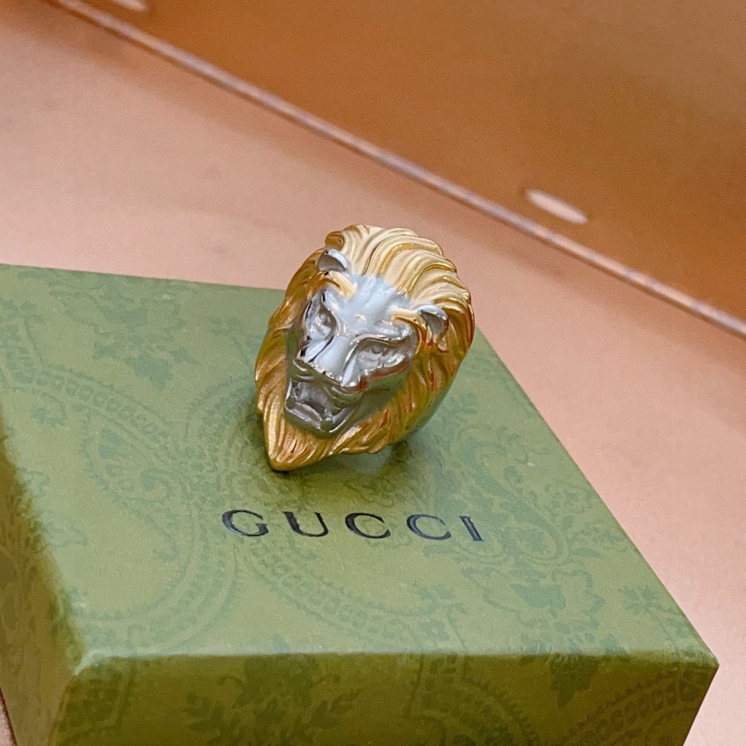 GUCCI Golden Lion Head Ring