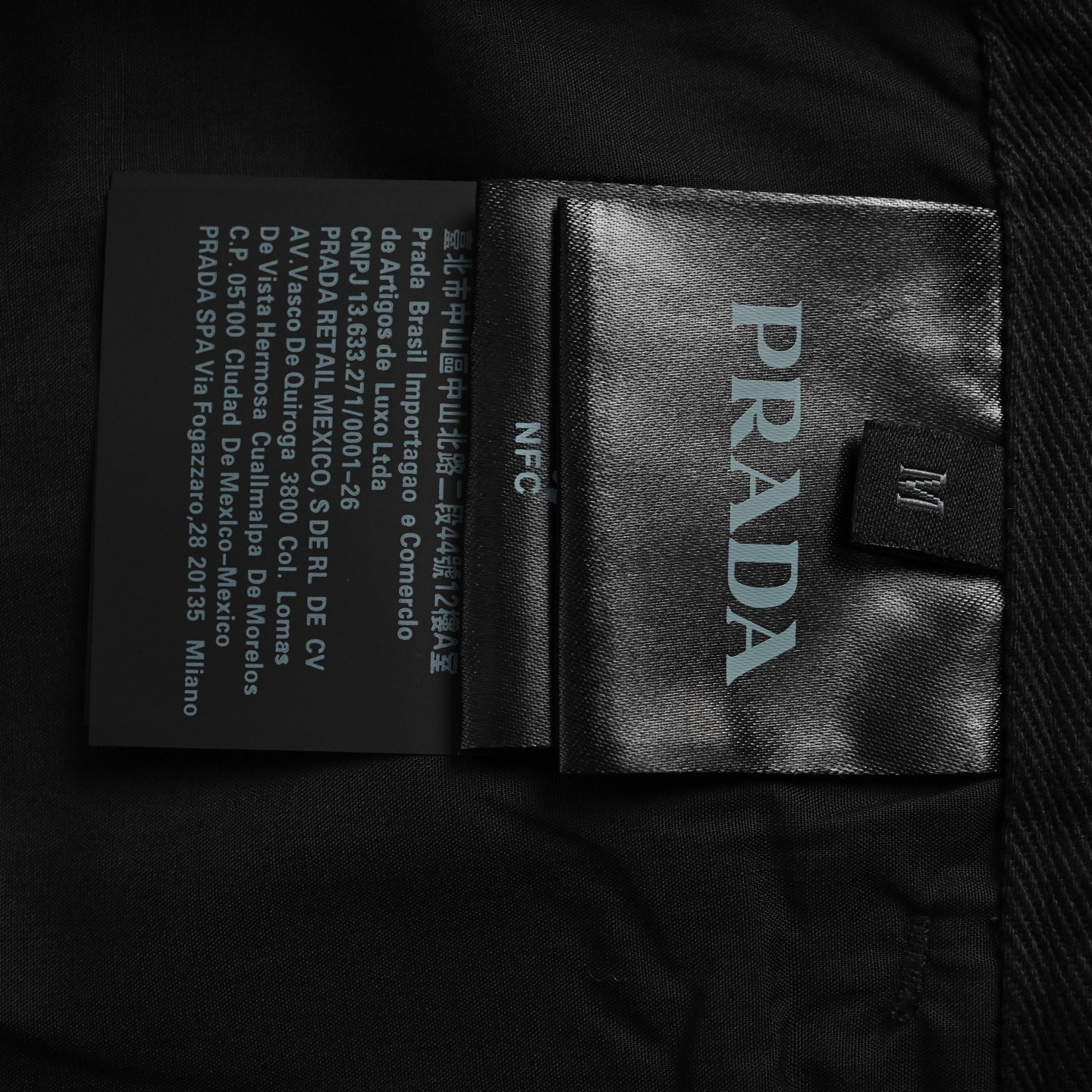 Prada 25ss pocket triangle logo cargo shorts