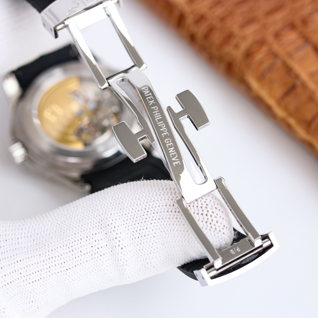 Patek Philippe Aquanaut 5164A-001