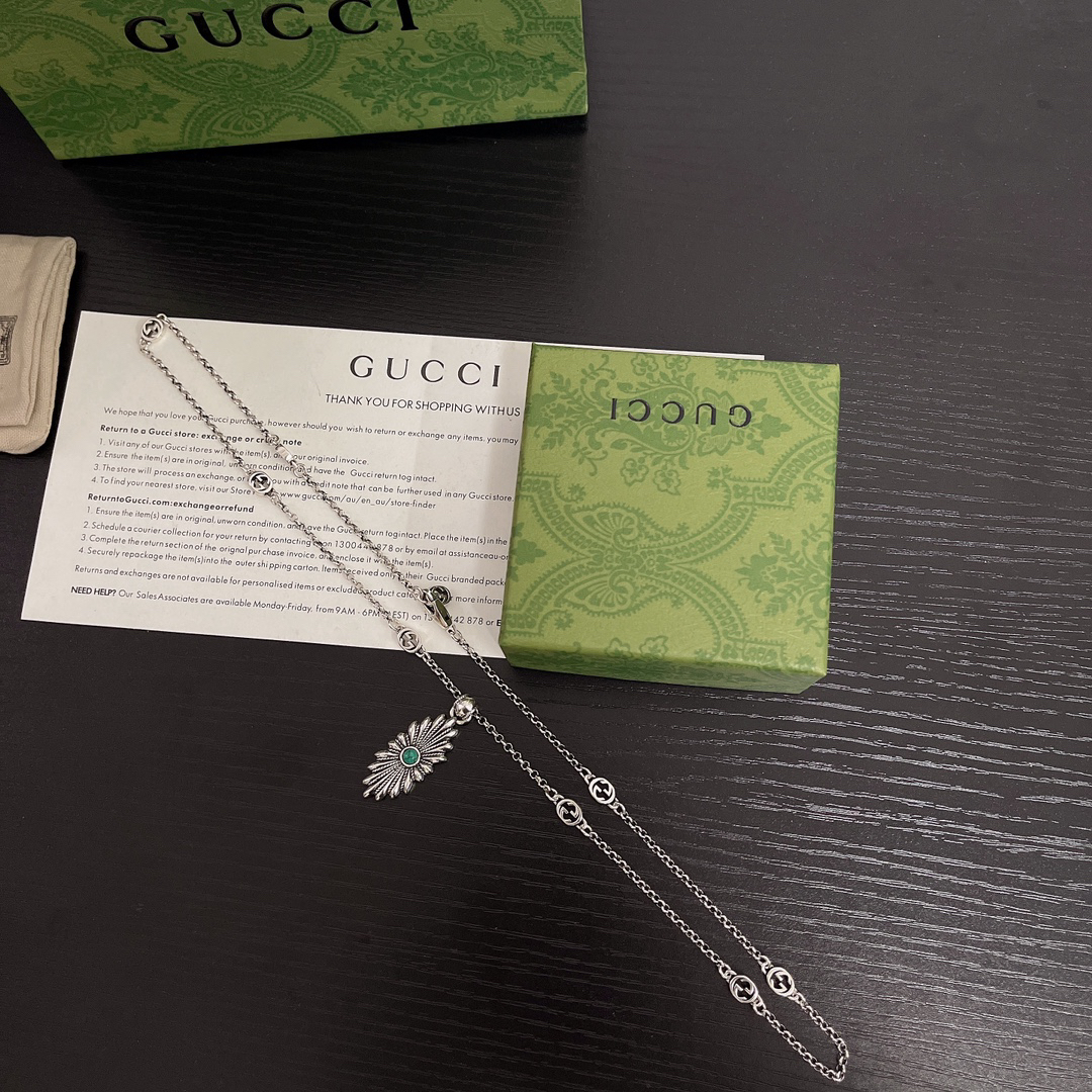 Gucci GG Sunflower Vintage Necklace