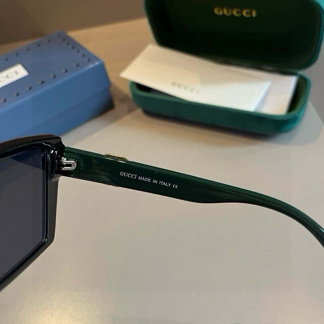 Gucci Square Frame Sunglasses