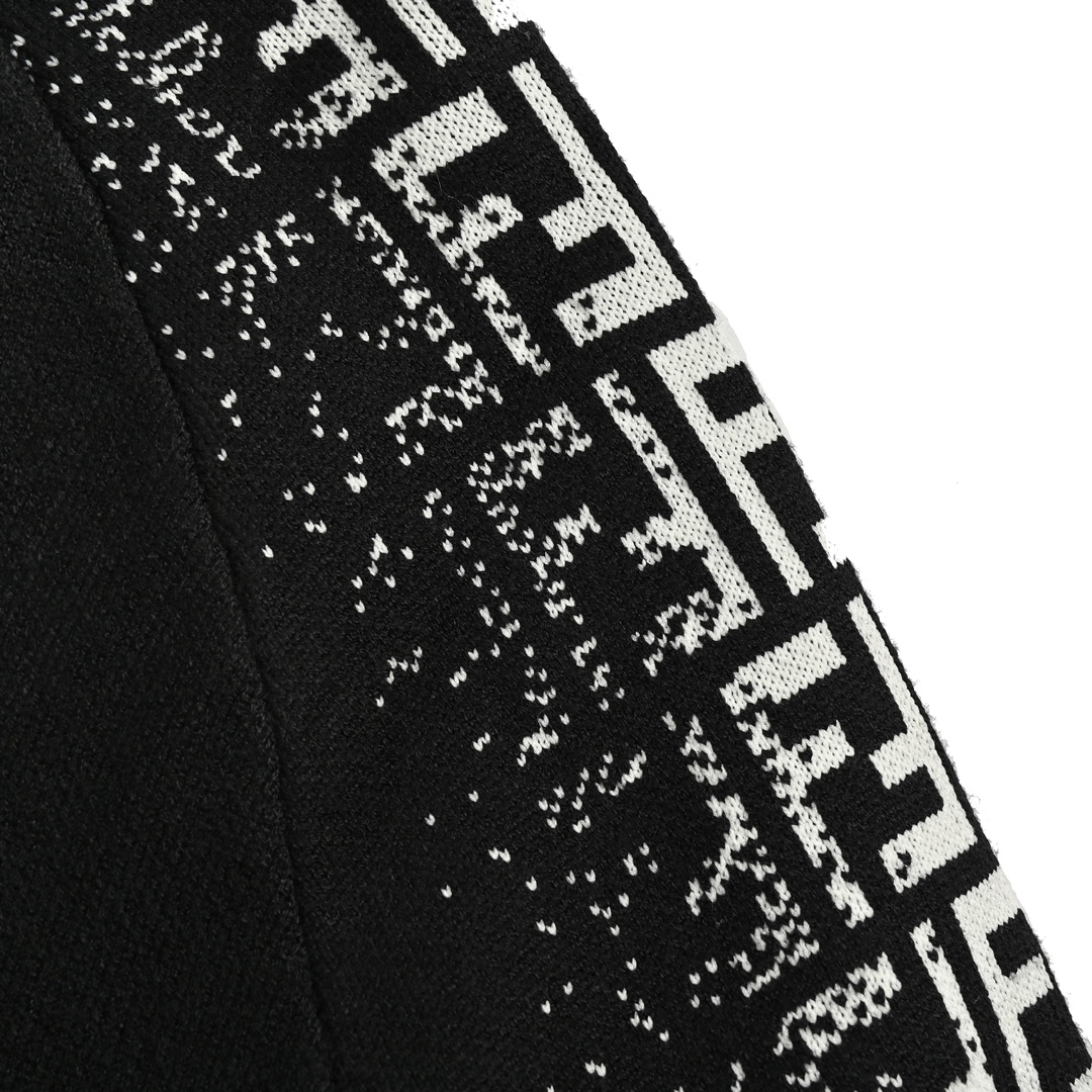 Fendi 24Fw arm gradient FF jacquard knit sweater