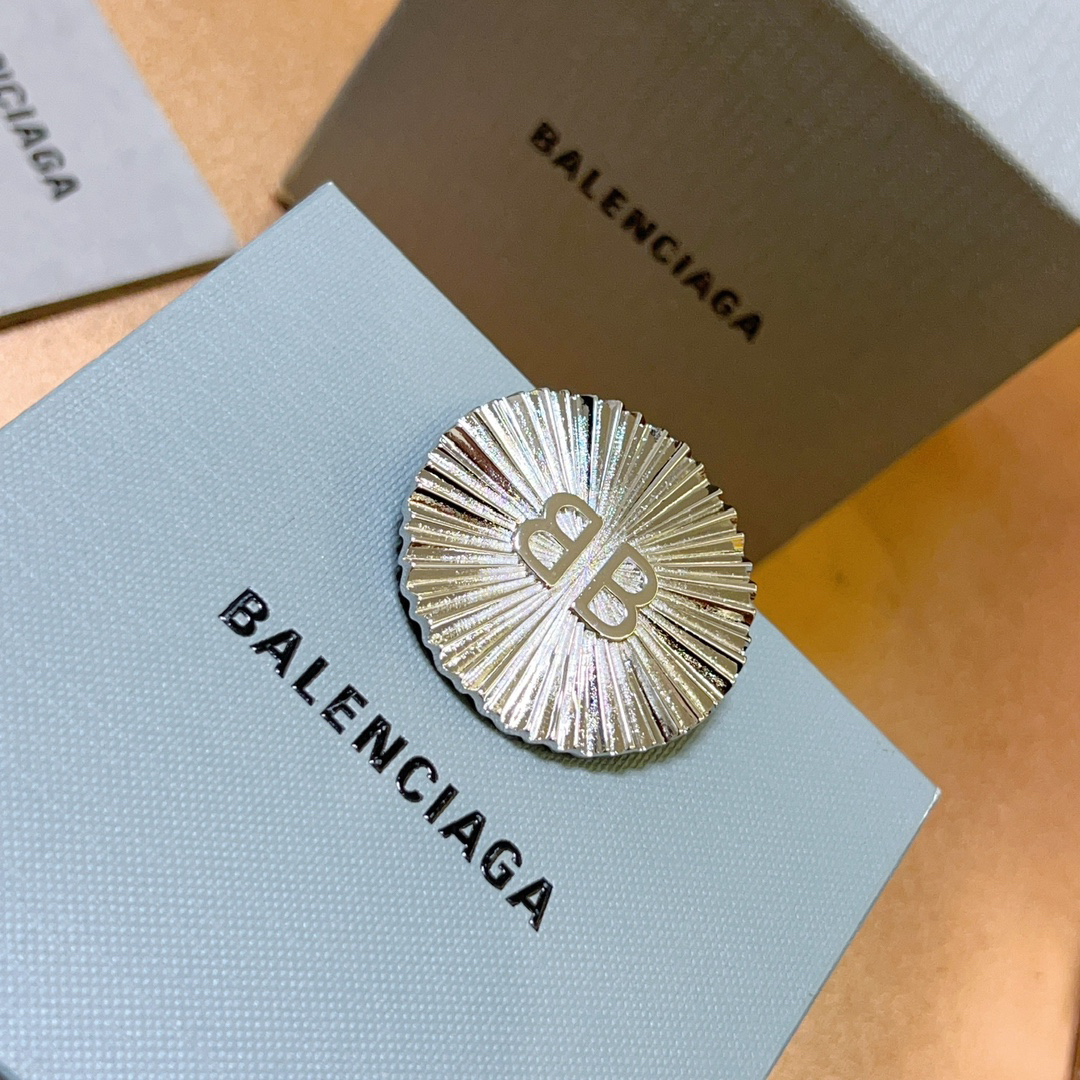 Balenciaga simple floral brooch