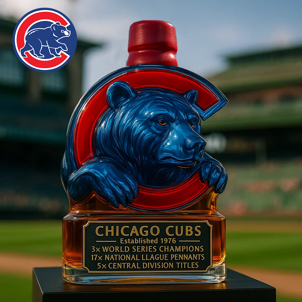 Legends in Glass — 🐻Chicago Cubs Collector Bottle