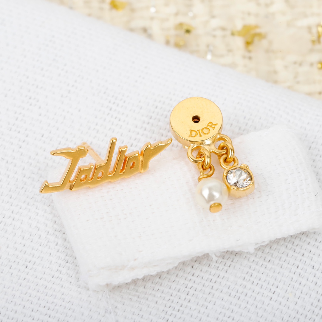 Dior letter earrings