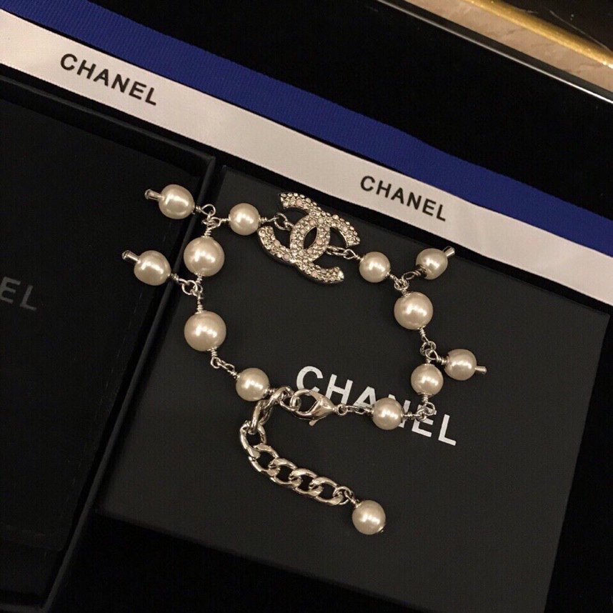 Chanel CC Pearl Bracelet with Diamonds