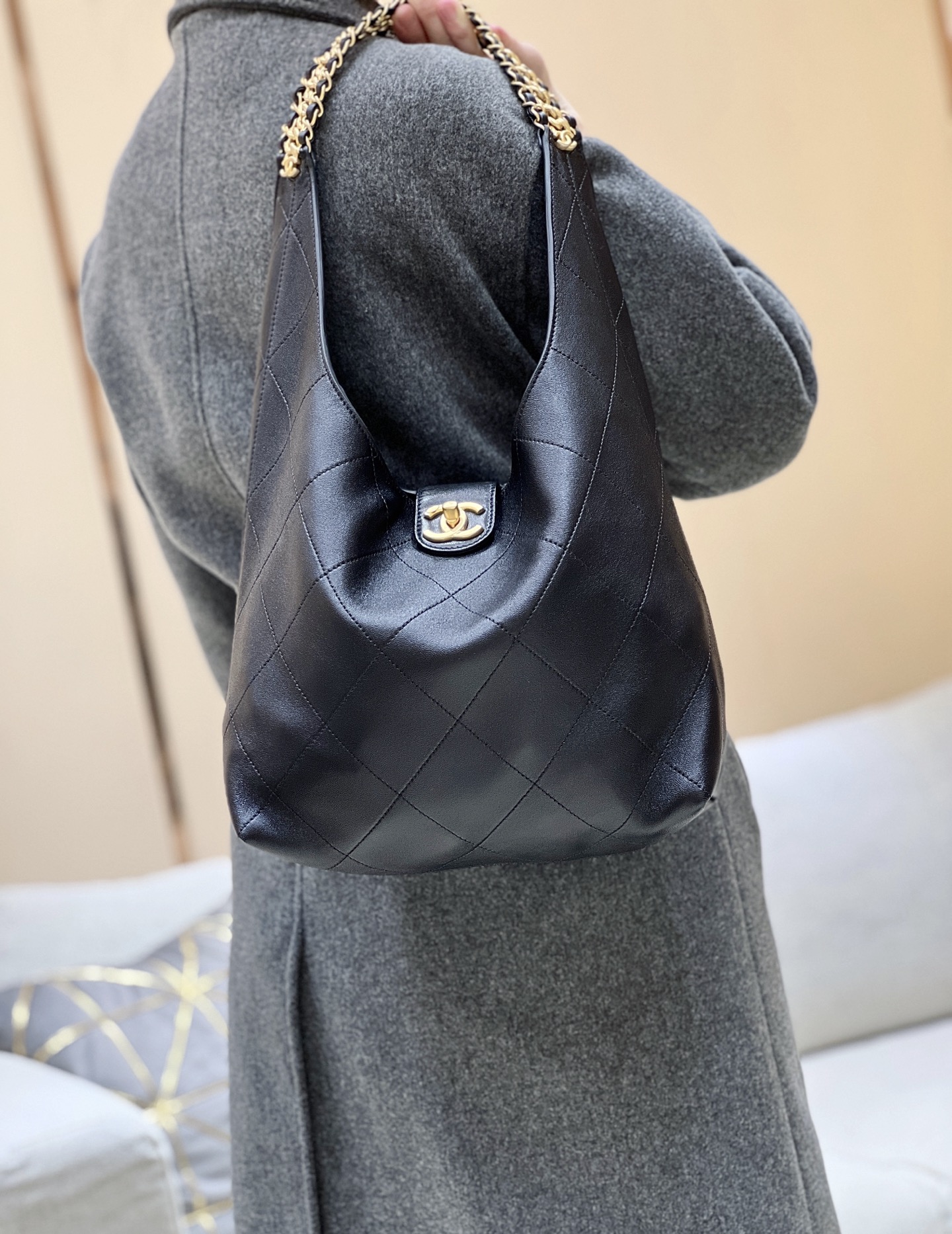 Chanel 25P Spring/Summer Preview Series Hono Hippie Bag AS5425
